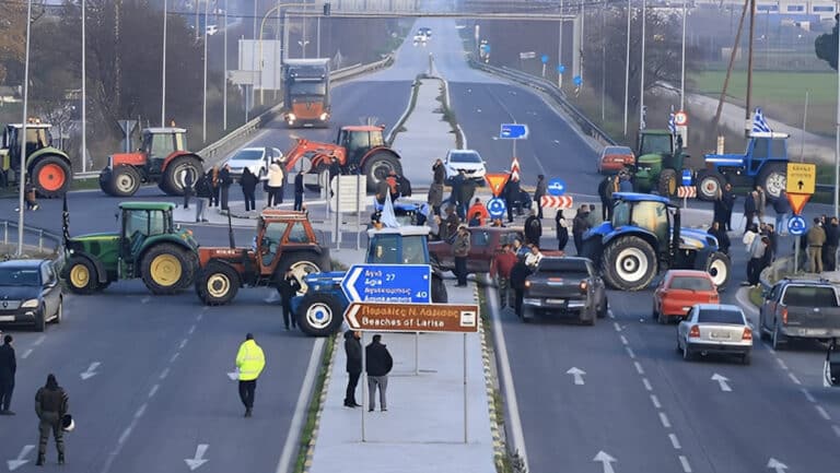 Αγροτικά μπλόκα: Κραυγή αγωνίας από εμπόρους, ξενοδόχους και εστίαση – Τεράστια η οικονομική ζημιά