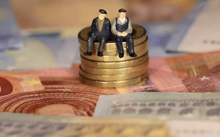 Δεν λαμβάνετε σύνταξη; Δείτε πώς μπορείτε να πάρετε 409 κάθε μήνα – Οδηγός για να κάνετε αίτηση