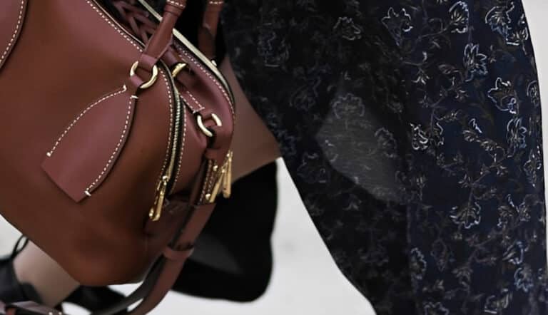 Τα μαύρα μποτάκια από τα Η&Μ που κοστίζουν 16 ευρώ και θα φορούσε άνετα η Κέιτ Μίντλετον – Θα ξεπουλήσουν