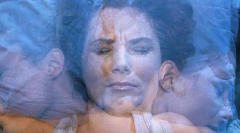 Τι σημαίνει όταν εμφανίζεται στο όνειρό σας κάποιος που έχει φύγει από τη ζωή;