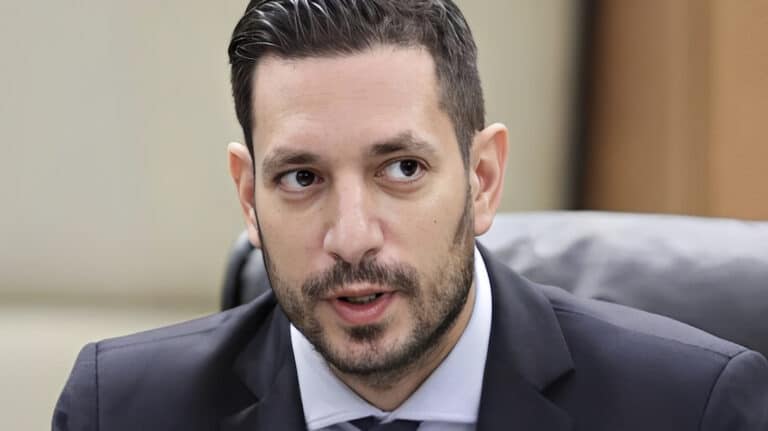 Κυρανάκης για τρένα: «Αθήνα – Θεσσαλονίκη σε λιγότερο από 3,5 ώρες – 100% σηματοδότηση και τηλεδιοίκηση»