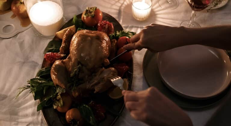 Πήγε σε δείπνο Χριστουγέννων και έμεινε με την οικογένεια για… 45 χρόνια