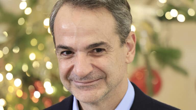 Κυριάκος Μητσοτάκης: Τα 6 βιβλία που διάλεξε για να διαβάσει στις γιορτές