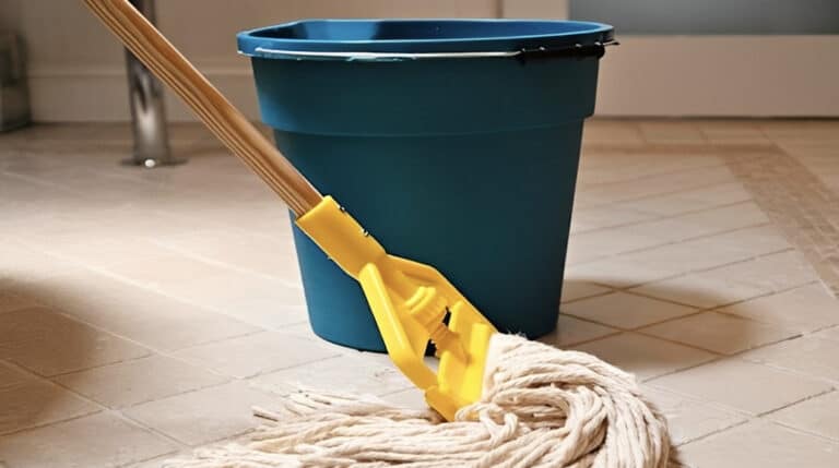 4 πράγματα που μπορείτε να βάλετε στο νερό της σφουγγαρίστρας για να μυρίζει υπέροχα το σπίτι σας