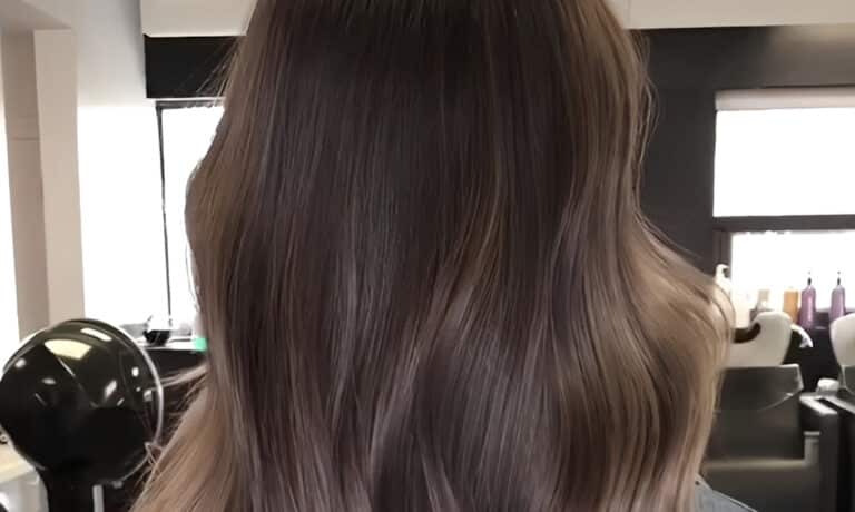 Το 2026 θα είναι η χρονιά του νέου balayage και αυτές είναι οι αποχρώσεις που πρέπει να ζητήσεις από τον κομμωτή σου
