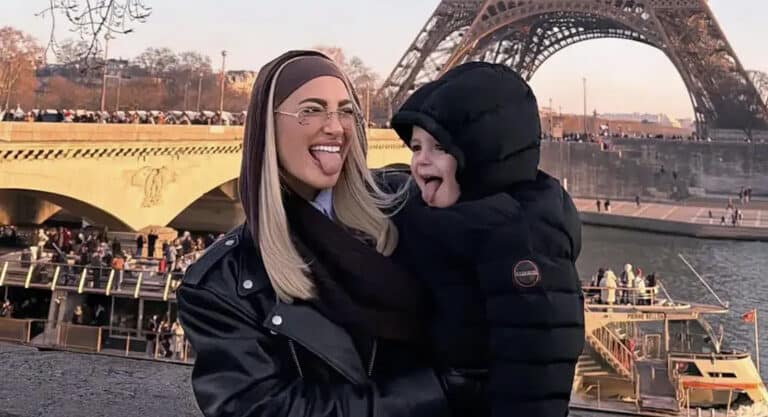 Iωάννα Τούνη: Χριστουγεννιάτικη απόδραση στο Παρίσι με τον γιο της