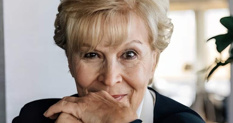 Πώς είναι σήμερα στα 89 η πασίγνωστη Ελληνίδα τραγουδίστρια του ελαφρού τραγουδιού