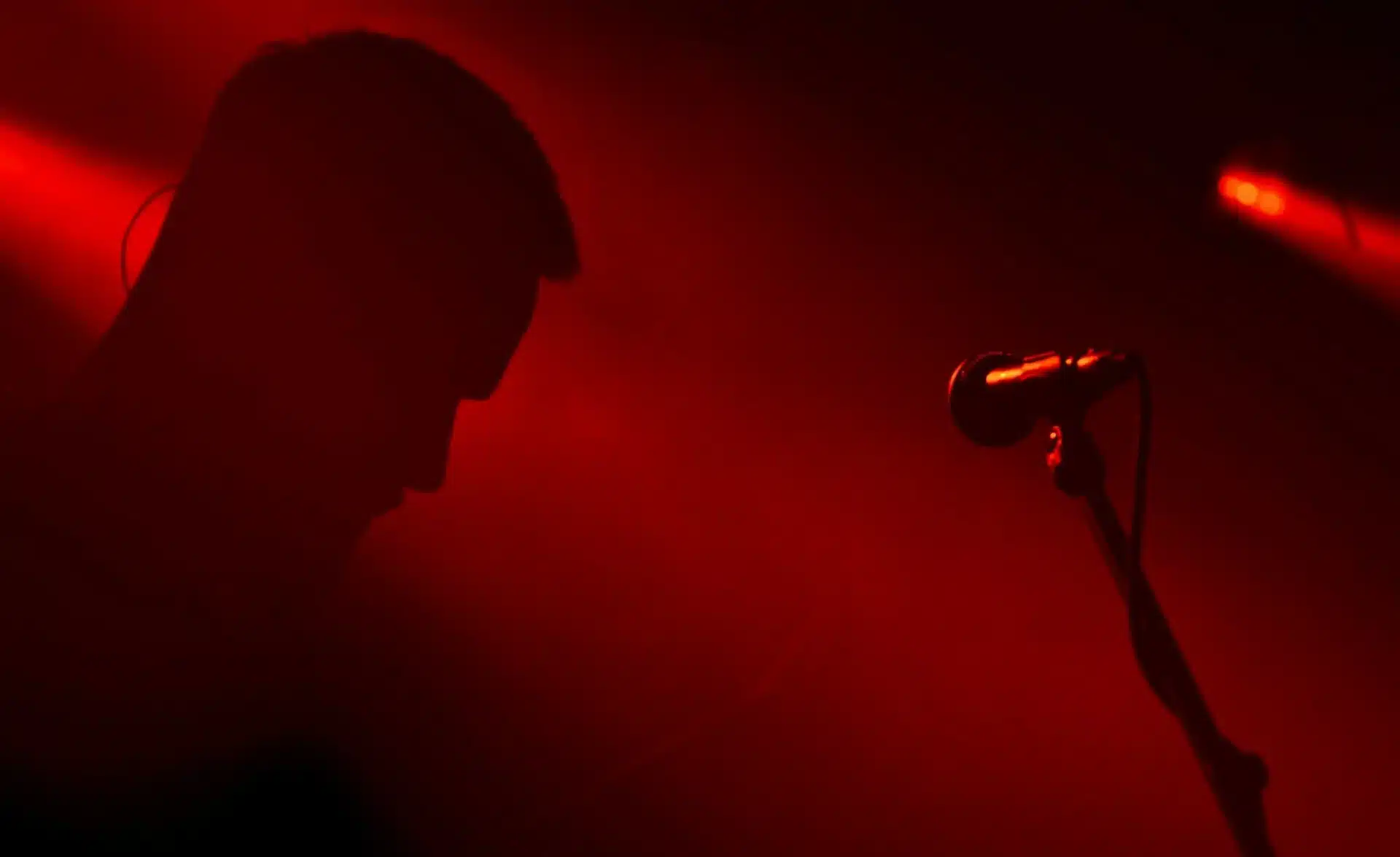 Ασέλγεια στο καμαρίνι καταγγέλλει συνάδελφος του γνωστού τραγουδιστή – Τι ισχυρίζεται ο δεύτερος καταγγέλλων 2 tragoudisths kataggelia sexoualikh kakopoihsh