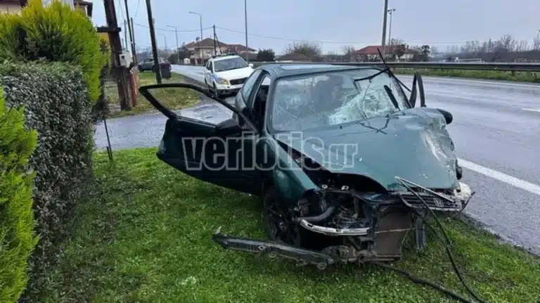 Θρήνος ανήμερα Χριστουγέννων για 22χρονο που σκοτώθηκε σε τροχαίο – Διαλυμένο το αυτοκίνητο που οδηγούσε