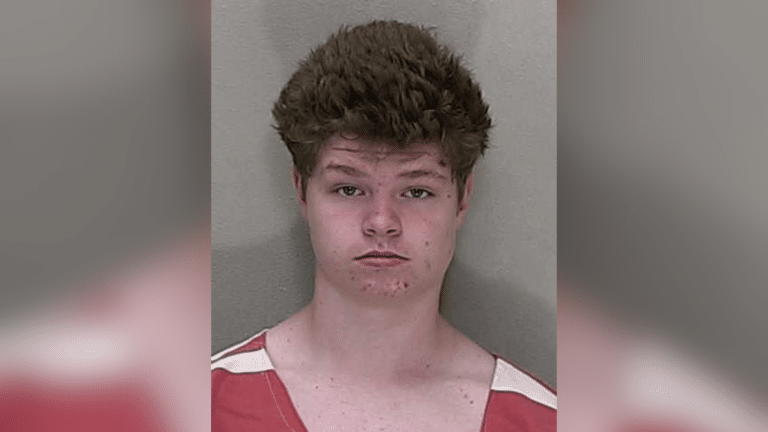 Φpίκη – 14χρονος βiασε την 91χρονη γειτόνισσά του – Καταδικάστηκε σε 25 χρόνια φυλάκισης