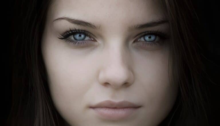 Το χαρακτηριστικό που προδίδει αυτόν που σε φθονεί