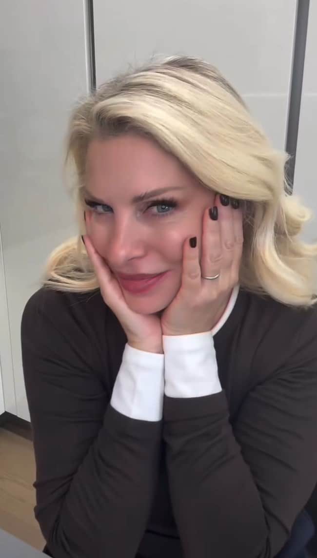 21718429a36d4045ae1b6f98e45b6490