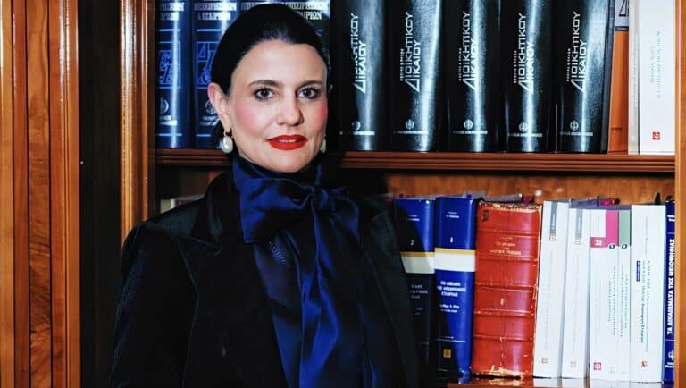 Μαρία Γρατσία: Ποια είναι η γυναίκα – δεξί χέρι της Μαρίας Καρυστιανού