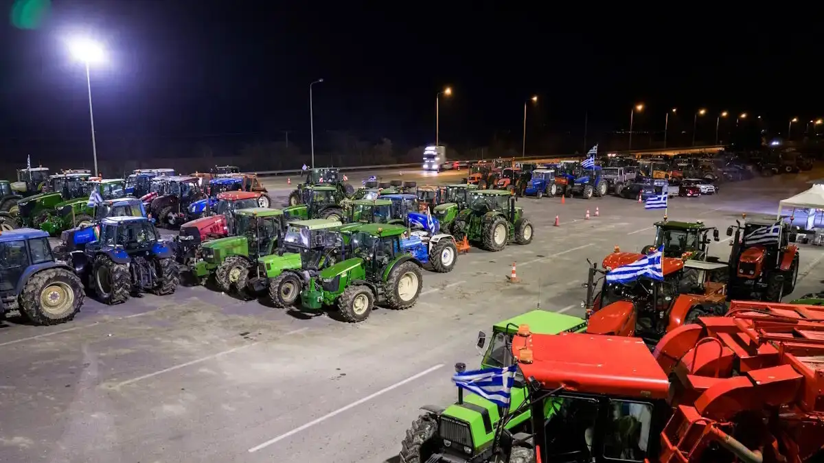 «Κόβεται στα δύο» η χώρα – 48ωρος αποκλεισμός σε αυτές τις περιοχές 2 agrotes 07012026 1200x675 1