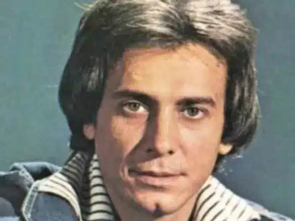 Πέθανε με τραγικό τρόπο στα 56 ο πασίγνωστος Έλληνας πρωταγωνιστής δημοφιλούς τηλεοπτικής σειράς 1 andrianos.jpg