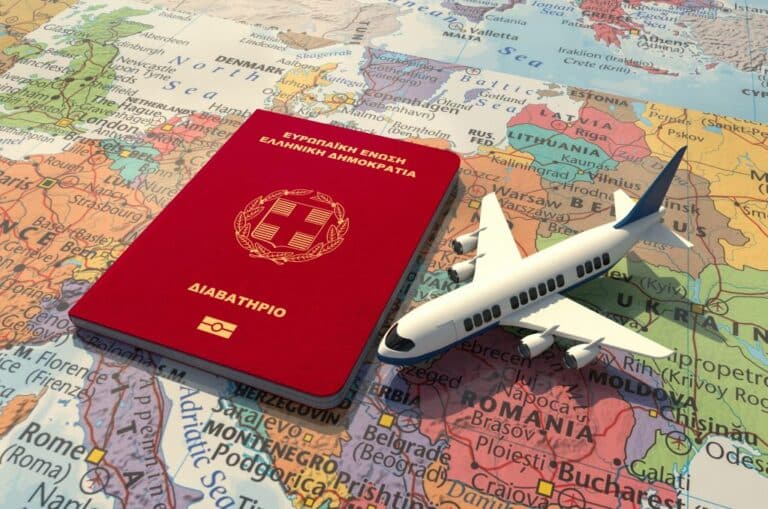 Διαβατήρια: «Μην προσέρχεστε χωρίς προσωπικό αριθμό» – Οι καταγγελίες για πολύωρη αναμονή και η συμβουλή της ΕΛΑΣ