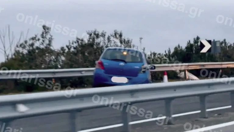 Τραγωδία στους ελληνικούς δρόμους: Νεκρός ο οδηγός αυτοκινήτου που «καρφώθηκε» σε προστατευτικές μπάρες