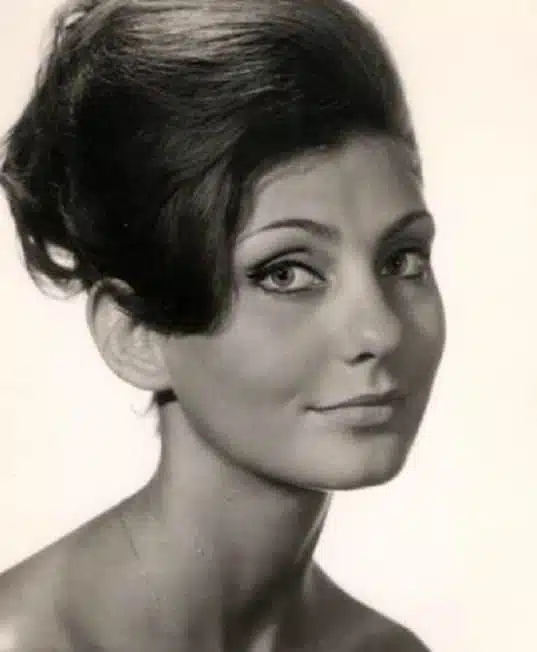 Πώς είναι σήμερα στα 79 η πανέμορφη ηθοποιός του ελληνικού κινηματογράφου 10 miranta zafeiropoulou simera