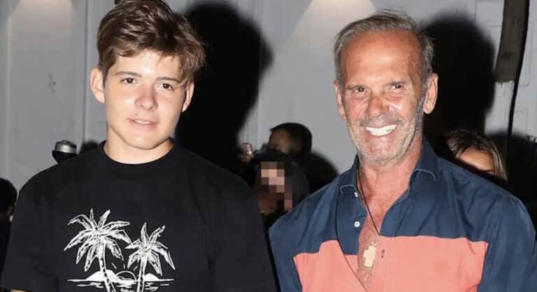 Πρωτοχρονιά με τον 18χρονο γιο του έκανε ο Πέτρος Κωστόπουλος – Η φωτογραφία με ασορτί κουστούμι