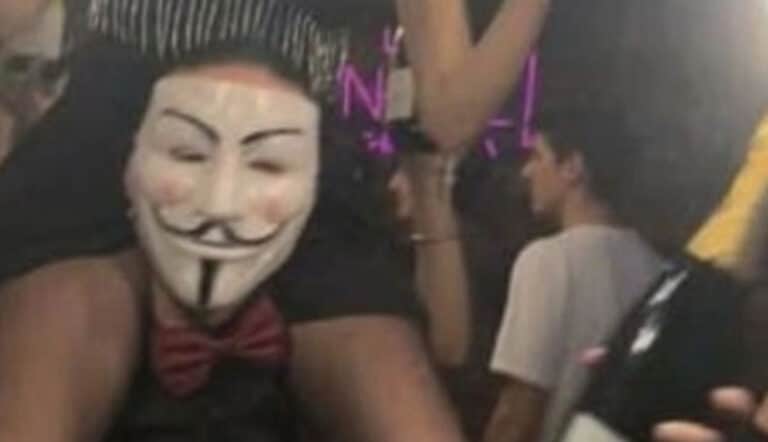 Κραν Μοντάνα: Αυτή είναι η σερβιτόρα που έκαψε το μοιραίο κλαμπ – Τα δευτερόλεπτα πριν την τραγωδία