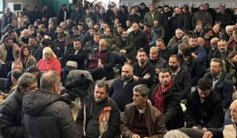 Αγρότες: Κλείνουν τους δρόμους από και προς Αθήνα μετά τα Θεοφάνεια – «Θα πάμε όλοι μαζί έξω από το Μαξίμου»