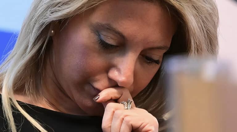 Ο κακός χαμός με όσα είπε η Καρυστιανού για το μπλακ άουτ στα αεροδρόμια