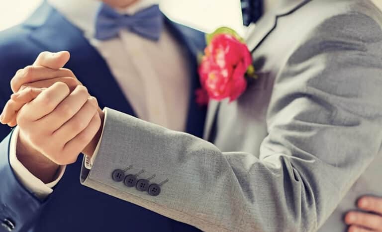 Ρομαντική Πρωτοχρονιά στην Ιταλία για γνωστό παρουσιαστή με το… αγόρι του