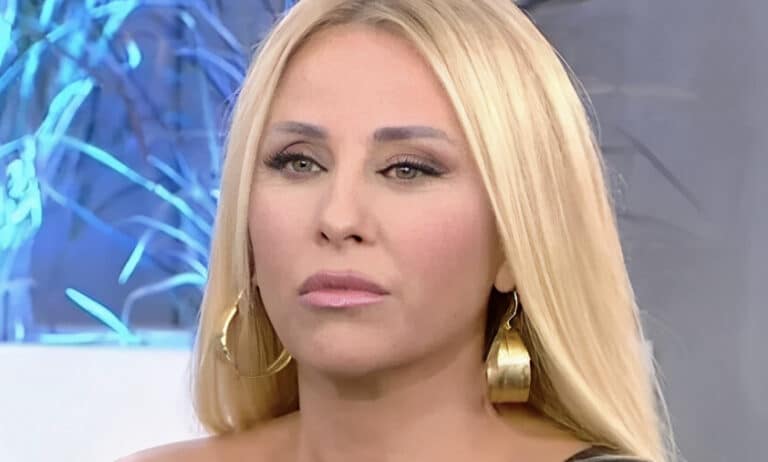 Συγκίνηση για τη Γωγώ Μαστροκώστα