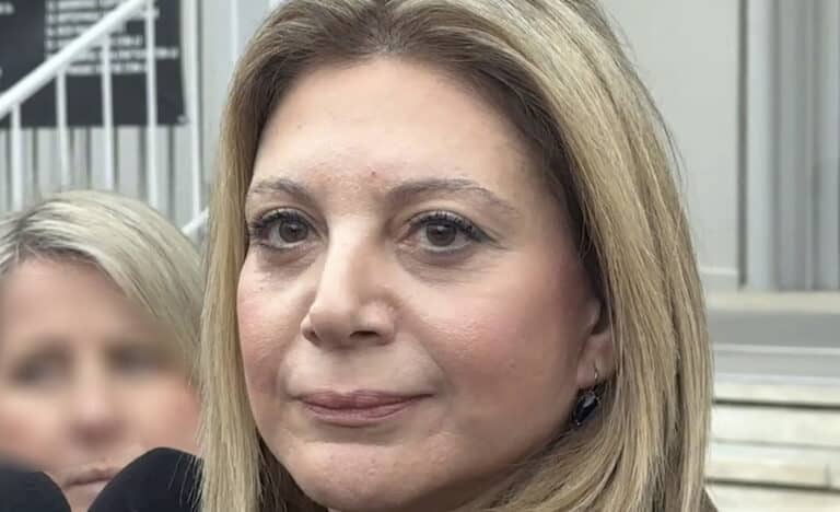 Καρυστιανού: «Στις εκλογές θα κατέβουμε με κόμμα» – Δεν θα είναι ο Φαραντούρης – Τι απαντά στις επιθέσεις συγγενών
