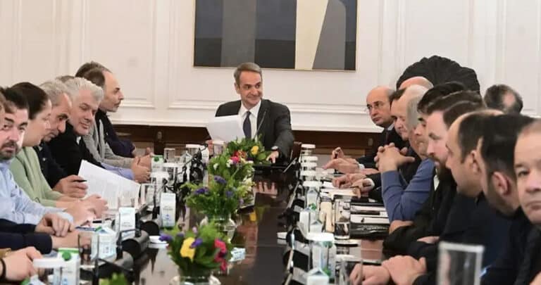 Στο πετρέλαιο και στην τιμή του ρεύματος οι βελτιώσεις που έφερε ο διάλογος του πρωθυπουργού με τους αγρότες – Ενισχύσεις για κτηνοτρόφους