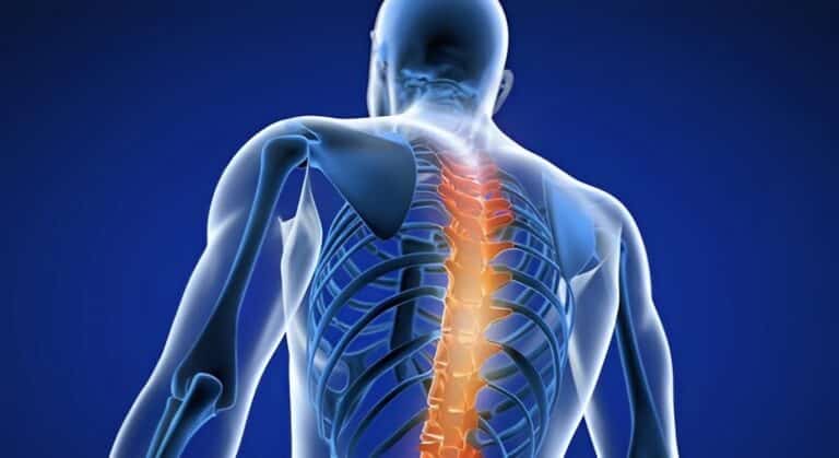 Οστεοπόρωση: 5 πρωινές συνήθειες που θα δυναμώσουν  τα οστά σας