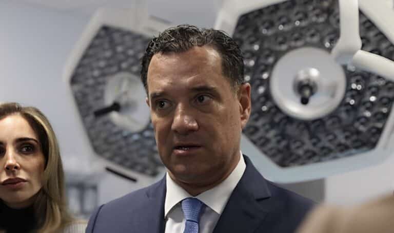 Ο Άδωνις Γεωργιάδης σε βίντεο από το νοσοκομείο «Γεννηματάς»: «Προβλέπω νέα κλάματα στην Αριστερά»