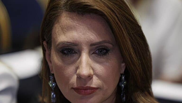 ΣΥΡΙΖΑ: Εκτός Συμβουλίου της Ευρώπης η Νίνα Κασιμάτη μετά την παρουσία της στην τελετή για τη φρεγάτα «Κίμων»