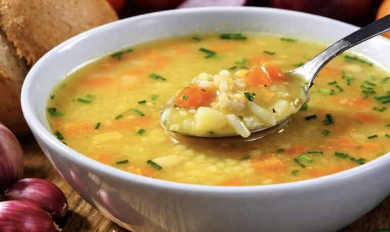 Οι 3 καλύτερες σούπες για άμυνα απέναντι σε ιώσεις και κρυολογήματα