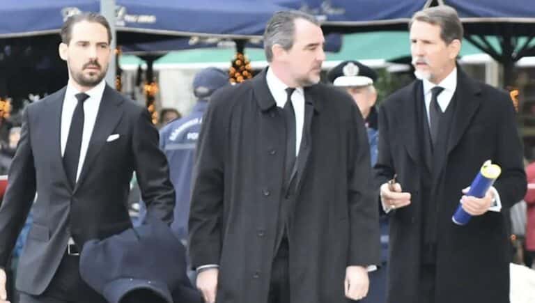 Κηδεία Πριγκίπισσας Ειρήνης: Παύλος, Νικόλαος και Φίλιππος Ντε Γκρες στη Μητρόπολη