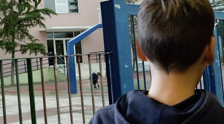 Σοκ στην Ζάκυνθο με 14χρονο που πήγε με γεμάτο όπλο μέσα στο σχολείο –  Μαθεύτηκε όλη η αλήθεια 