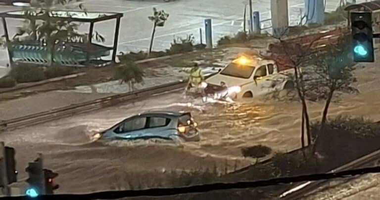 Νεκρή γυναίκα στη Γλυφάδα από την κακοκαιρία