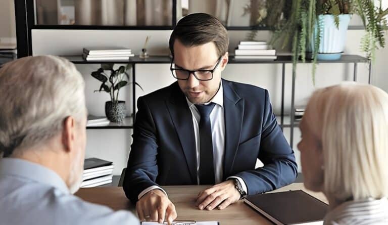 Κληρονομιά χωρίς διαθήκη: Ποιος θα πάρει την περιουσία και ποιος θα μείνει με άδεια χέρια