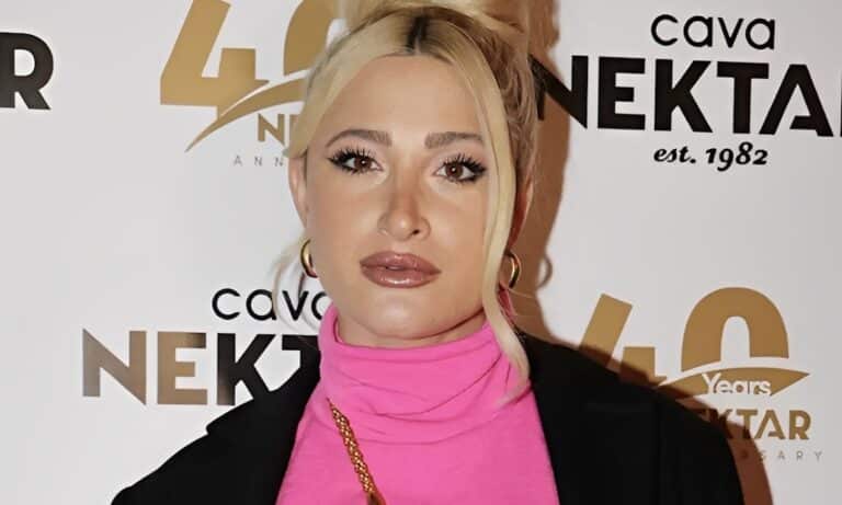 Ιωάννα Τούνη: «Δεν έχει σημασία αν έχεις πάει με έναν ή με 101, αρκεί να μην τύχει να πας με @@@@@»