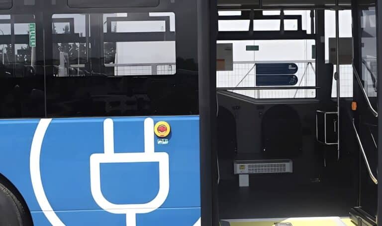 Αυστηρότερο πλαίσιο στις αστικές συγκοινωνίες: Ανεβαίνει το πρόστιμο για επιβάτες χωρίς εισιτήριο – Το ποσό