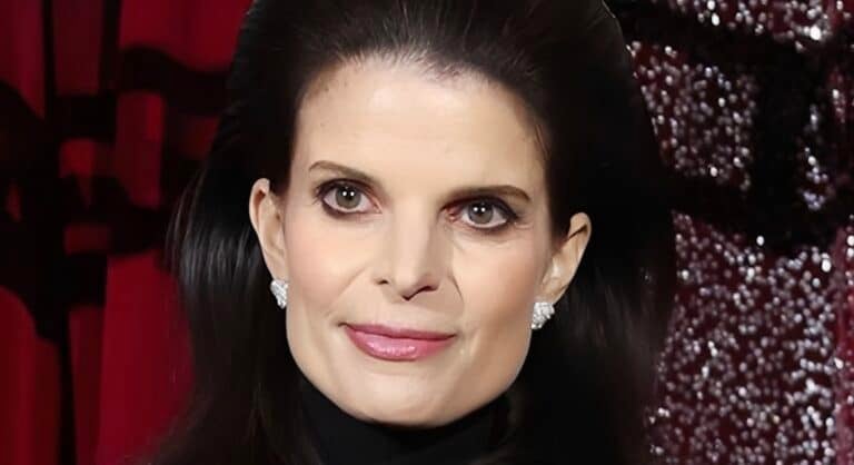 Αγνώριστη η Αθηνά Ωνάση με τεpάστια μακριά χέρια – Που εμφανίστηκε 