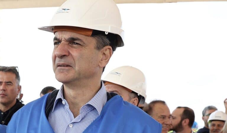 Περήφανος ο Μητσοτάκης – Επισκέφτηκε σήμερα το εργοτάξιο του νέου αεροδρόμιου που ετοιμάζεται
