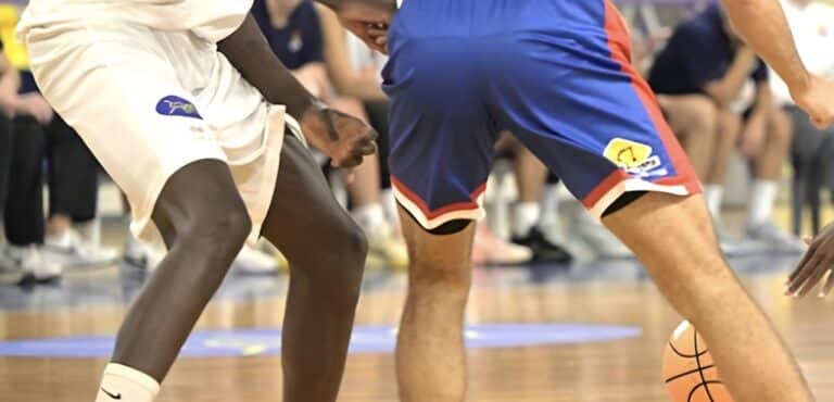 Αυτός είναι ο μπασκετμπολίστας που συνελήφθη στην Αθήνα – Οδηγούσε μεθυσμένος στις γραμμές του τρένου στην Ιερά Οδό