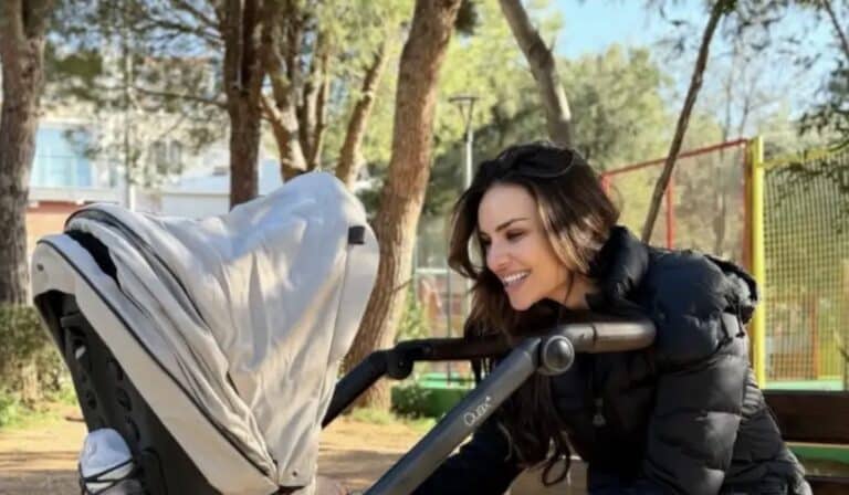 Ελένη Τσολάκη: Η σαββατιάτικη βόλτα με την κόρη της και το τρυφερό μήνυμα