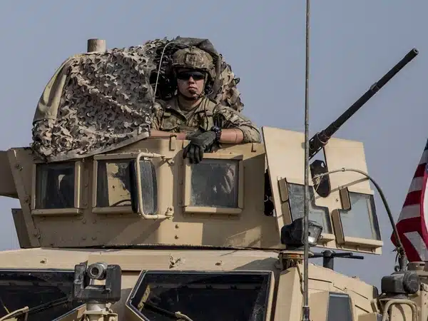 Οι ΗΠΑ βομβάρδισαν τη Συρία - Ο στρατός πραγματοποίησε αεροπορικές επιδρομές εναντίον του Ισλαμικού Κράτους 1 syria stratos.jpg