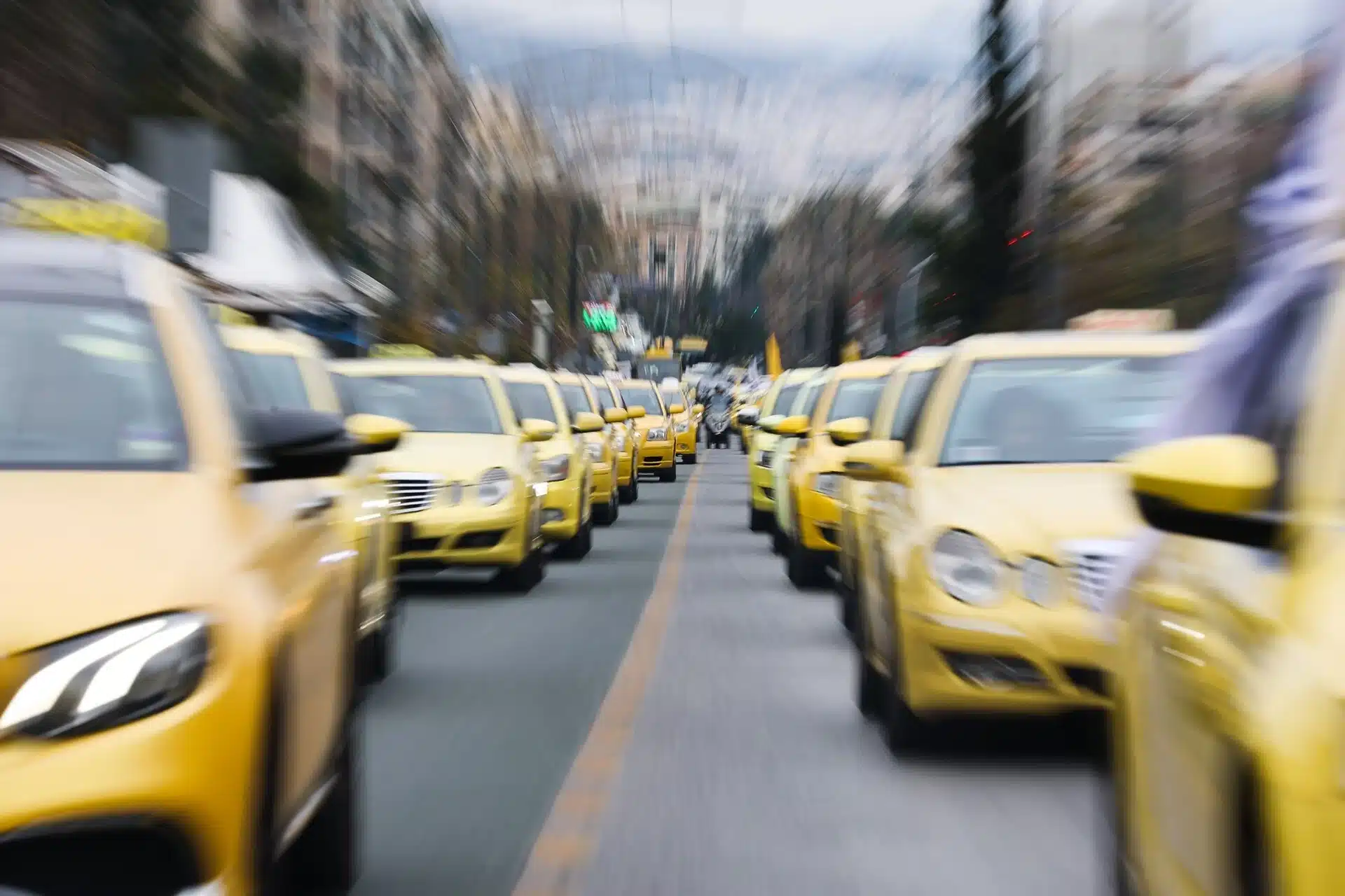 Απεργία διαρκείας ξεκινούν από τις 13 Ιανουαρίου οι οδηγοί ταξί 2 taxi 2