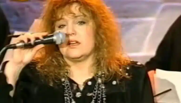 Πέθανε η τραγουδίστρια Βάσω Μεσσηνέζη