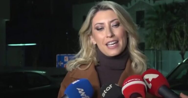 Σία Κοσιώνη: «Δεν είμαι τελείως καλά…»