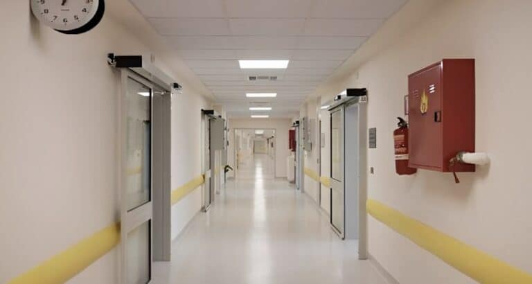 Διέγνωσαν πνευμονία σε 46χρονο – Έφυγε με φέρι μποτ για Κύμη και πέθανε από ανακοπή λίγες ώρες μετά