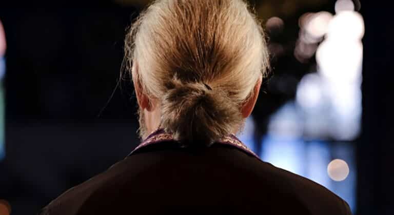 Σε δίκη αρχιμανδρίτης και πρώην ιερέας για απάτη 1,3 εκατ. ευρώ: «Υπόσχονταν ότι θα μου επέστρεφαν χρήματα» κατέθεσε πιστός